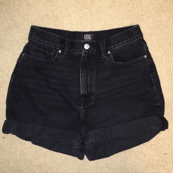 Urban Outfitters Pants - BDG black mom shorts - size 27